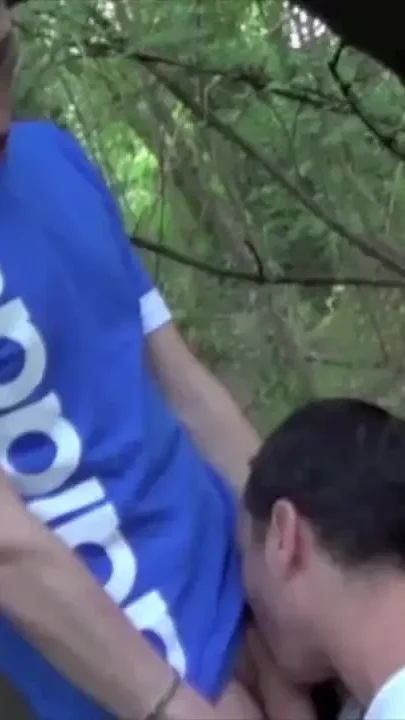 Fabien fucked by sexy muscle in exhib cruising forest