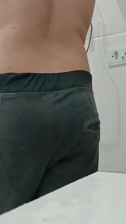 I Love Showing My Blonde Ass on the Internet
