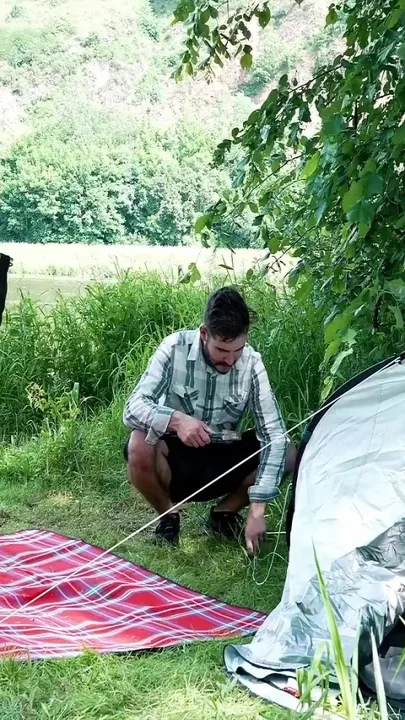 Picnic with Cuckold Cheating in the Leaves