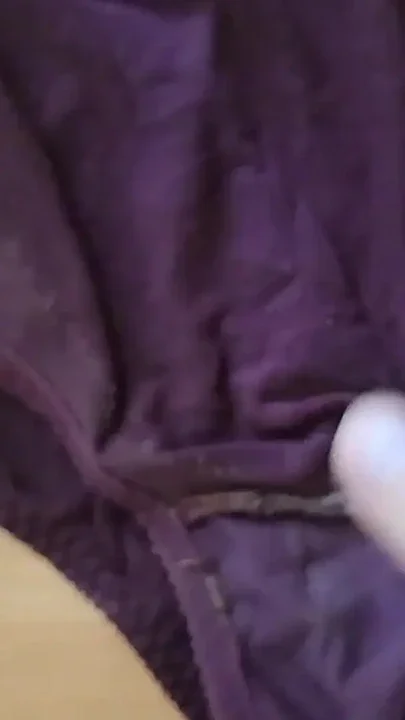 Strong orgasm on mom's panties Clip 1