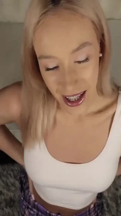 Horny College Girl Sucking Cock 4K