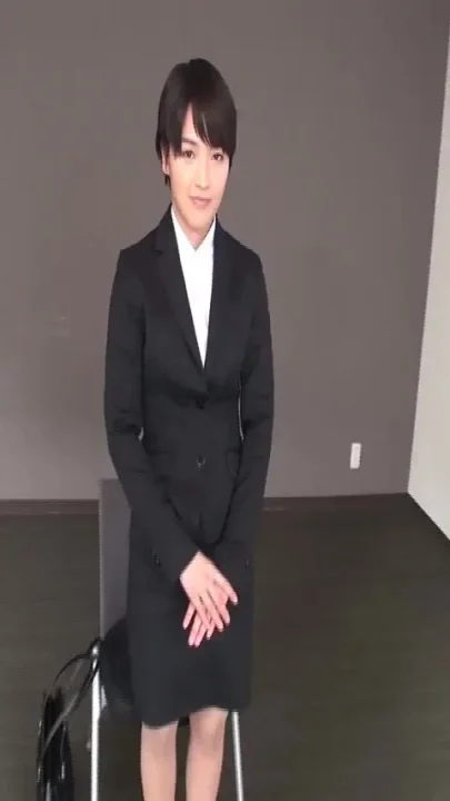Sharp Short Hair Beauty Ai Reveals Her Sensitive Side in a Deep and Intimate Encounter