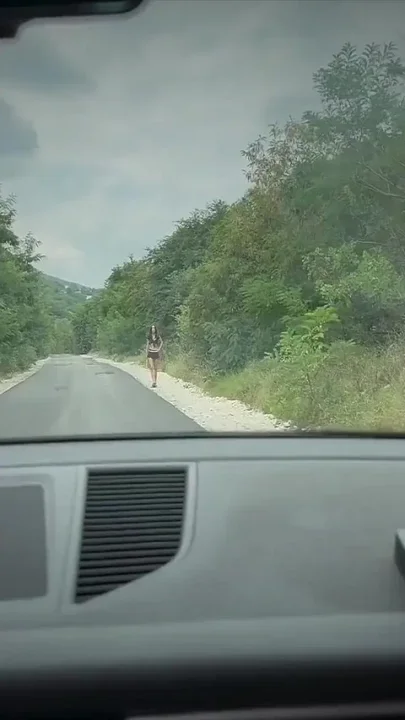 A Sexy Inspector Accepts Payment for a Fine with Rough Sex in the Trunk From Three Men