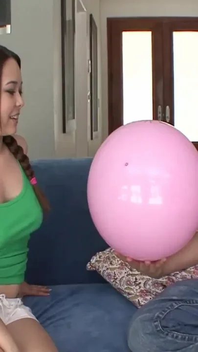 Sexy girl bounces tight pussy on a huge cock to a mouth cumshot