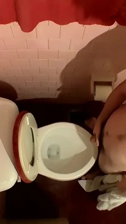 A Room of Pissing Dicks