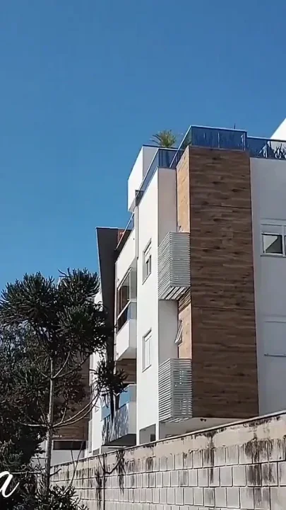 I Love It When the Neighbors See