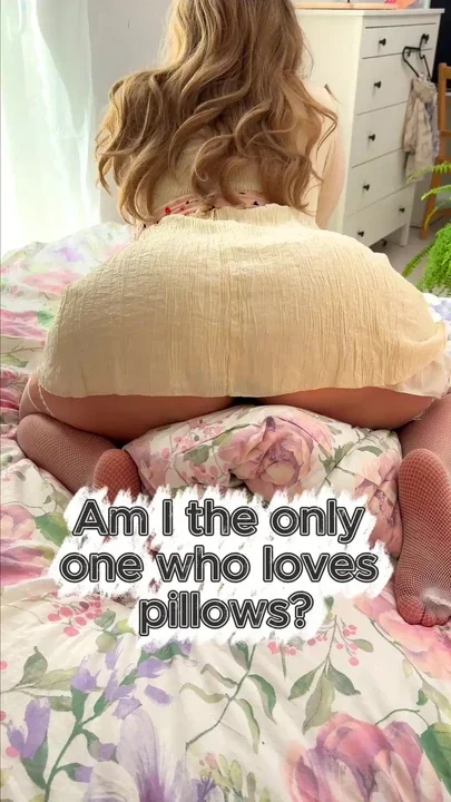 MILF pillow and big bum it's the perfect combination