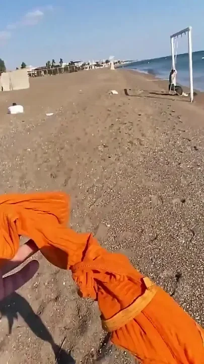 I Met a Girl on the Beach and Fucked Her in My Hotel Room