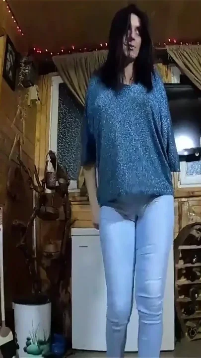 Cameltoe MILF Twerks in Jeans Blowjob & Cum All Over My Puffy Jacket 334