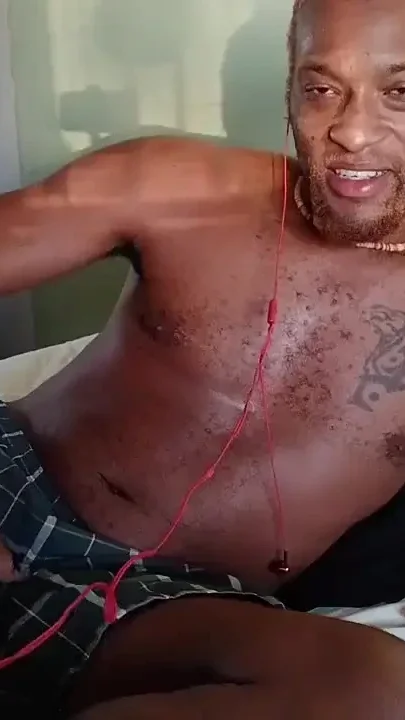 Kennie Jai Jerks off for Valentine's Day