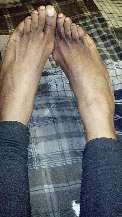 Cum Lick And Suck On My Pretty Toes Daddy Drop Your Load On Them Extreme Foot Fetish