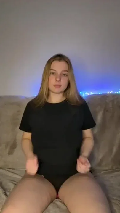 Fat model touching her tight pussy Clip 1