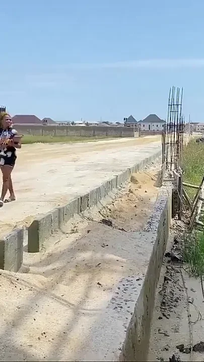 I Fucked Real Estate Agent in an Uncompleted Building