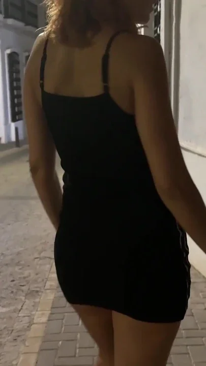 Risky Masturbation Naked in the Streets