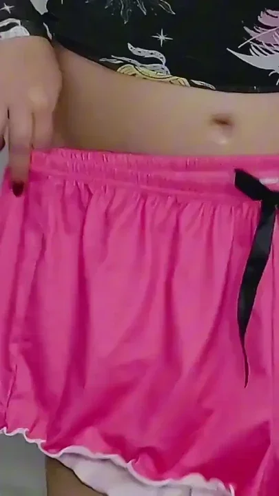 My stepmom shows me her cute ass and meaty pussy while dad prepares dinner Clip 2
