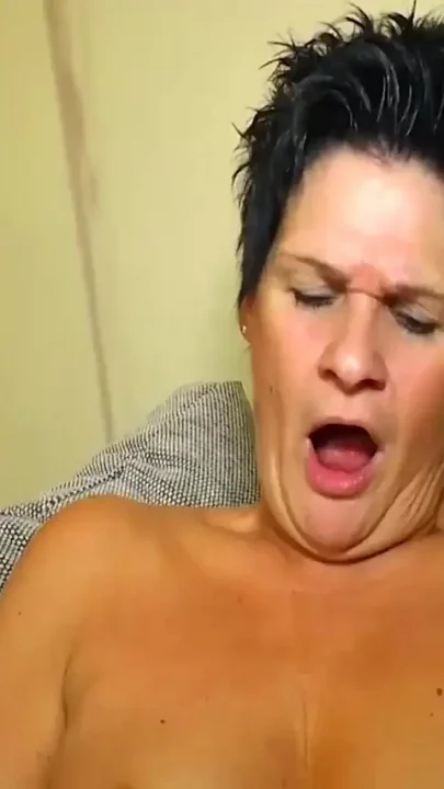 Tattooed redhead mature milf fucking licking