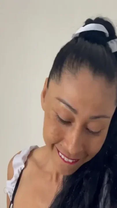 The maid wants you to fill her mouth with cum