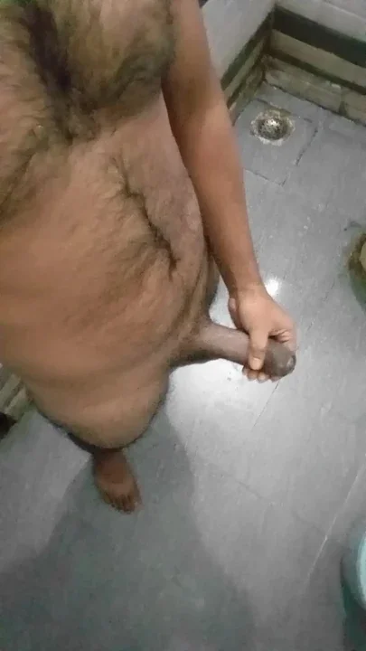Masturbate in the bathroom while thinking about my sexy GF