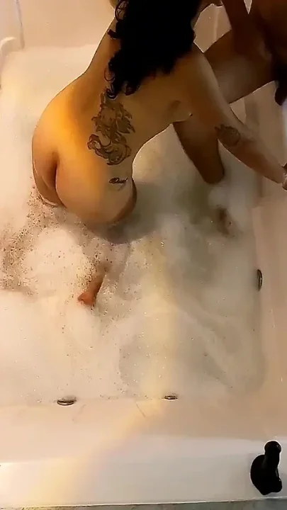 Sex in Jacuzzi 3