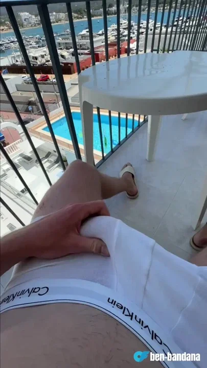 Public balcony FAT COCK gets jerked off and everyone watches Clip 1