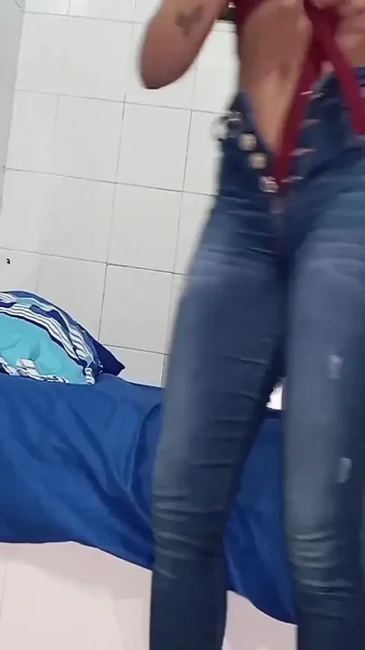 24 year old brunette big saggy tits from New York United States fucking her