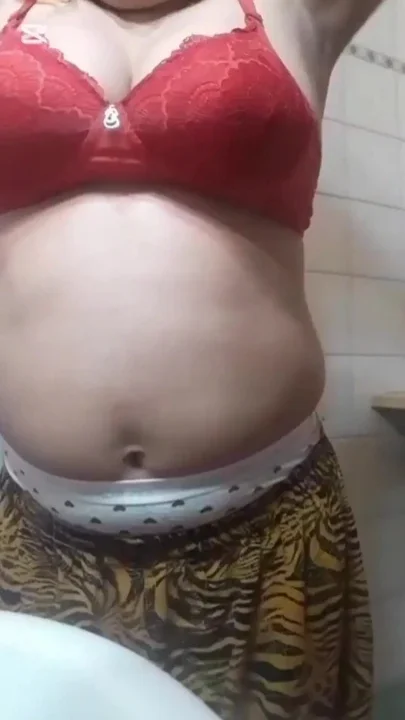 Hot bhabi play with big boobs & pussy Clip 1