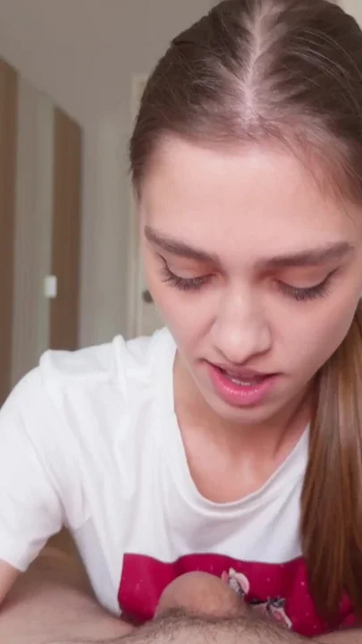 Step sis gave me a blowjob while getting ready for the date Clip 1