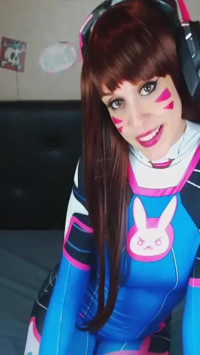 Dva Masturbates and Sucks You off