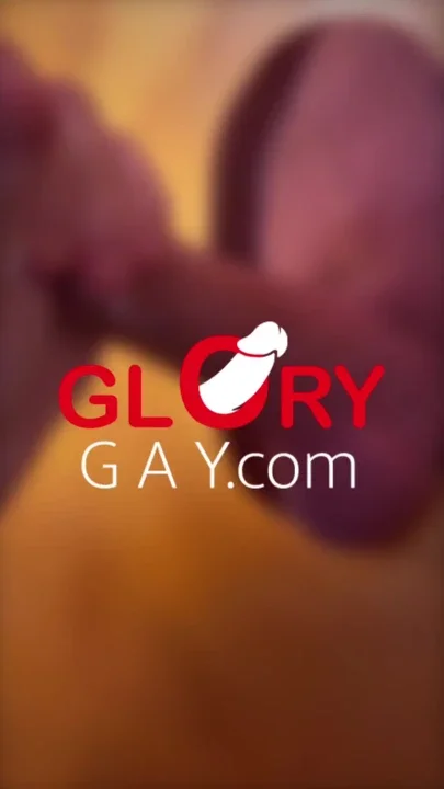 Horny stiff daddy cock at the gloryhole – I cum all over it & have to clean him up