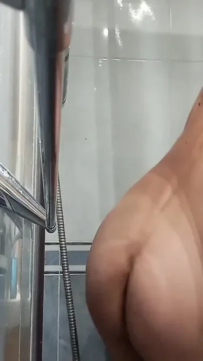 Handsome Amateur with a Slim Muscular Body and Big Flabby Cock Takes a Shower for You