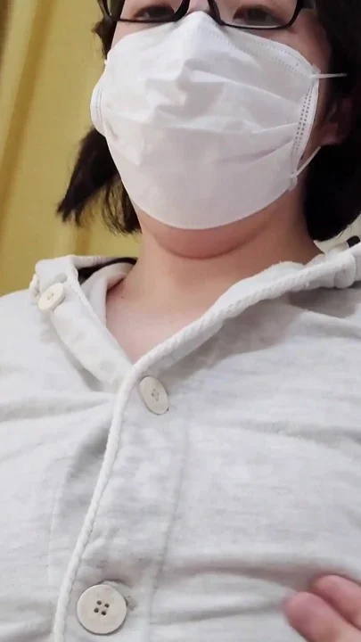 Married Woman's Masturbation That Feels Like Playing with Her Breasts