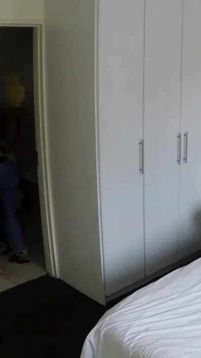 Amateur Ebony Hotel Maid Sloppy Deep Throats Big White Cock For a Fat Tip Clip 1