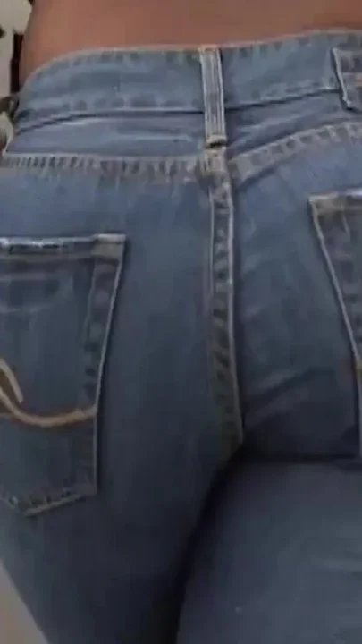This Big Booty Bitch Wanted to Get a Big Black Dick Deep Inside Her Cunt