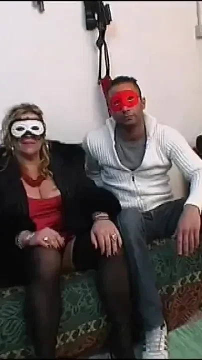 Giovani Troie E Vecchie Bastarde - Scene 3