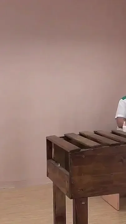 Tess Spanking Machine - Ass Whipping