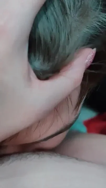 Slut wife came to a neighbor and fucked his face and mouth Clip 1