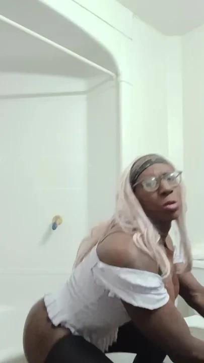Feeling sexy Clip 1
