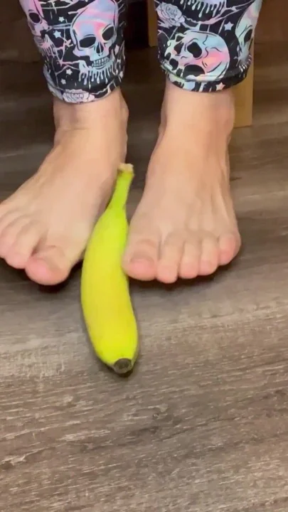 Squishing Bananas Under My Bare Feet Food Fetish Sploshing