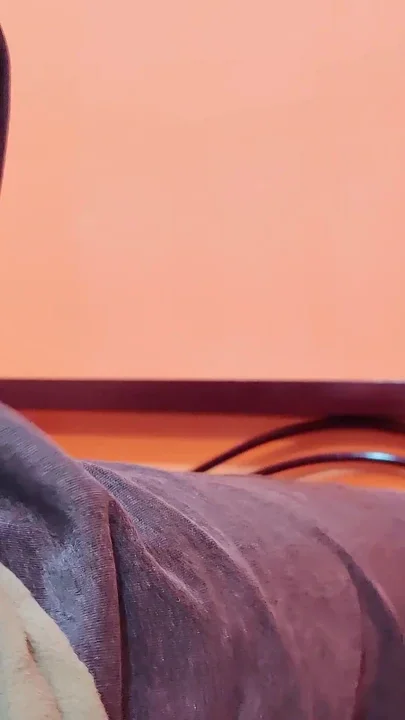 Beautiful Malaysian Babe Gives Her First Blowjob 1