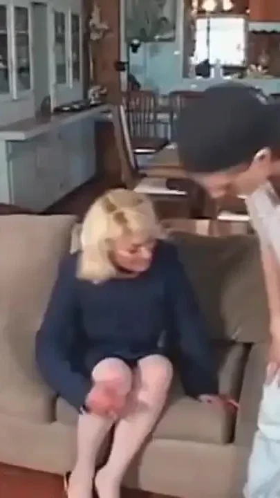 Big ass blonde milf fucking young cock suckingcum in mouth