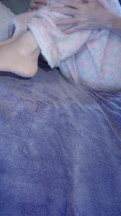 Sissy in Polka Dot Panties Spurts Her Creamy Cum on Herself