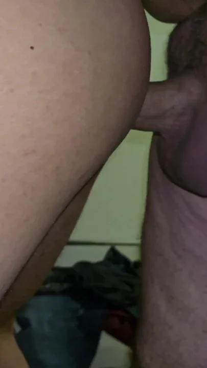 Mature Bear Fucks Me and Make Me Enjoy It