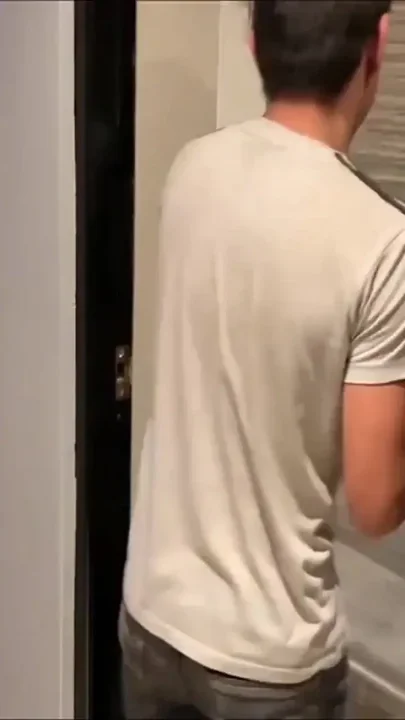 My Str8 Friend Is Taking a Shower Before the Shoot