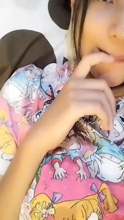 Tiktok Girl Sends a Video to Her Boyfriend