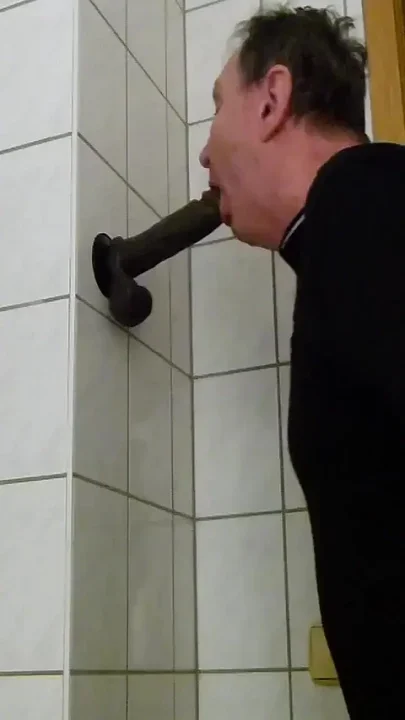 Andreas Sucks on a Big Fat Dildo