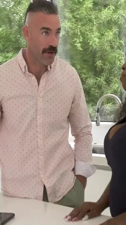 Ebony Agent Ms London Gets Fucked by Her Married Boss