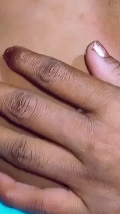 Indian desi village husband wife ki sexy videopati ne patni ka chut chat ke bur