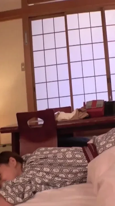 Active Magazine Busty Gal Model Top Secret Personal Shooting Record Sex at an Inn