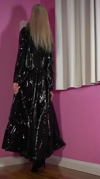 Swimsuit Dominatrix Turns the Tables on Kinky Date Cum Eat It and Leave