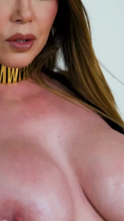 Kianna Dior Fishnet Facial Black Pump